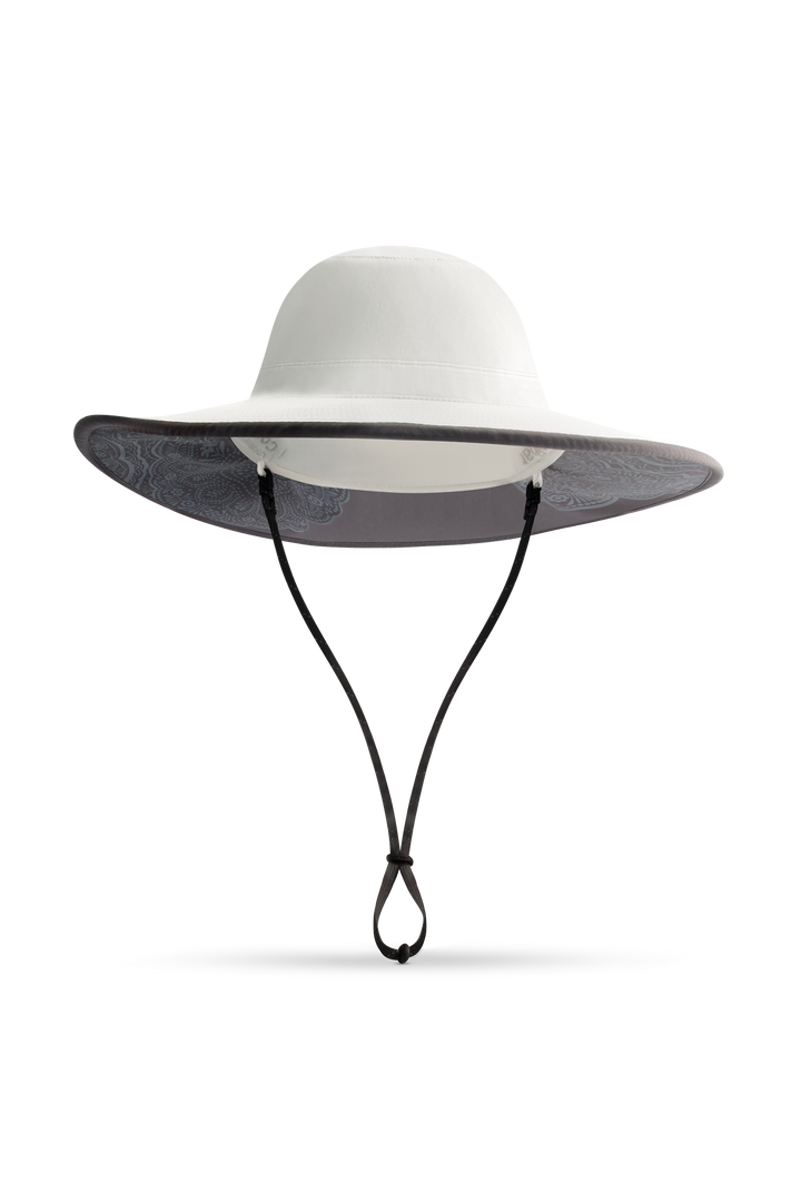 Etta Sun Catcher Hat | White/Carbon Travel Medallion